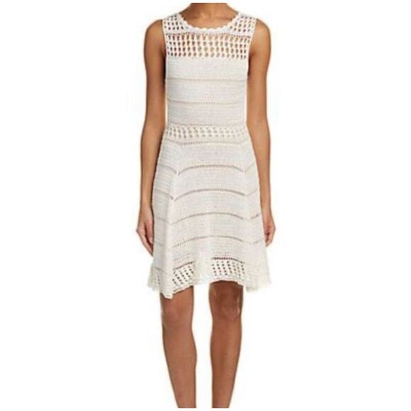 Alice + Olivia Noella Crochet Mini Dress Fit & Flare Ivory Size SX Sleeveless - Picture 1 of 9